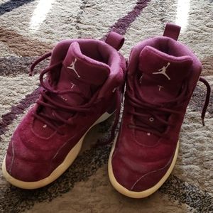 Air Jordan 12 XII Retro Bordeaux Red Sz 13c Kids